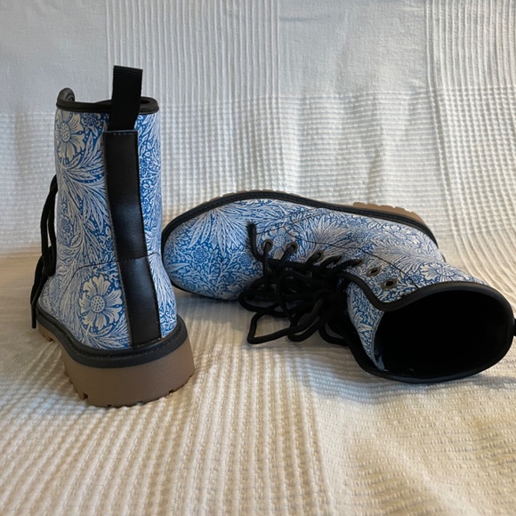 Harlow & Lloyd Victorian Blue Floral vegan boots - Picture 3 of 6